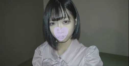         FC2PPV-1588966 【個人撮影】そら20歳　**系スレンダー地雷メイク美**に大量中出し    [01:10:49]