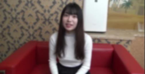 FC2PPV-3070552 若いってだけで贅沢なのに。明るくかわいい18歳の初撮り中出し！！ [01:02:58]