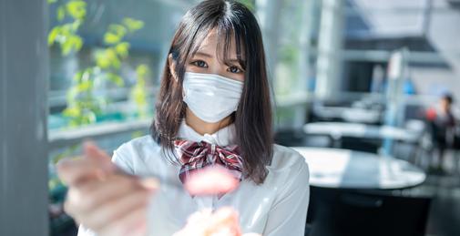 FC2PPV-3096250 初撮影！10/5まで限定【無修正】幼さの残る色白清楚な美◯女J◯の胸には完熟美巨乳が備わっていた・・・巨乳を揺さぶり続けメリメリと音が出そうな程狭い膣に2回中出し！！ [00:50:55]