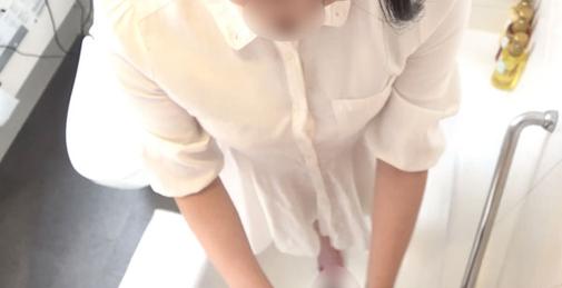 FC2PPV-3104392 ※数量限定2780pt→1780pt【完全顔出し・中出し】毒親に借金を背負わされた看護師さんは、ついに身体を売ることを決意。健気な彼女は一生懸命ご奉仕してくれました。 [00:56:39]