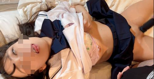 FC2PPV-3104556 【顔出し】23歳事務員OLさん７。セーラー服で爆喘ぎ→白目剥きベロ出しガン決まりアヘ顔で種付け交尾♡ [00:27:46]