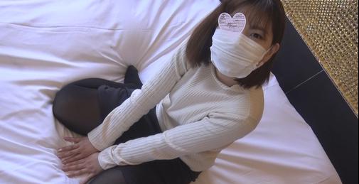         FC2PPV-1387169 【個人撮影】りんか24歳　真面目で素朴なカフェ店員のムチムチお姉さんに大量中出し    [00:58:14]