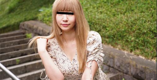        CARIB-121022-001 エッチが大好き過ぎて応募してきた金髪パイパン娘みゆちゃん。今日の撮影のために金髪にしてイメチェンして下着も新調したそうでヤル気満々！男性経験は、二桁超えたら数えなくなったそうで、彼氏以外にセフレもいっぱい。多頭飼いというか日替わり弁当風で、ハシゴでSEXは、昼・夕方・夜・夜と３．４人くらいとパワフルな肉食系。マシュマロ美乳を触られるとスイッチが入るそうで早速スイッチオン！ローターやバイブの刺激でさらに発情したカラダでおチンポにしゃぶりつき！ムチムチボディを