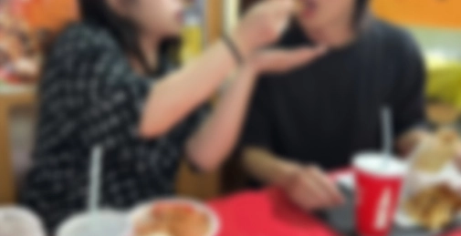 FC2PPV-4575806 （個撮・限定）3人仲良く彼の彼**zzjynyzjjn 女と飯食って目の前でntr []