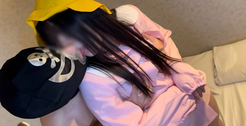 FC2PPV-4592721 本物素人の保育士さん降臨！**zzjynyzjjn 憧れの綺麗な先生はただの妄想。現実に存在するThe 素人の保育士にコスプレさして中出しします。 []