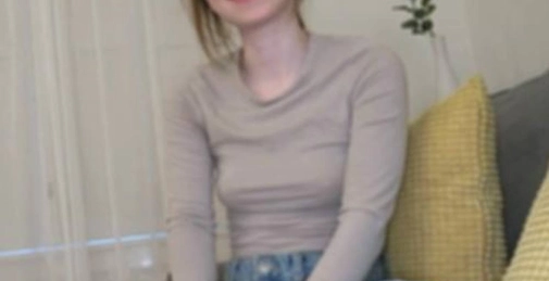 FC2PPV-4519581 俄罗斯女孩紧致光滑湿润的绝佳舒适阴道内射。sxjzysqyn 用小嘴努力口交，这也非常舒服。 []