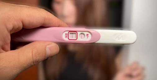 FC2PPV-4416910 怀孕四个月！一位业余女性被其出轨的老板搞大肚子。我们以极佳的风格和敏感度记录这位美丽孕妇的成长。孕妇的怀孕愿望突然变成了三人乱交！首部影片 Niki (尼基)！ []