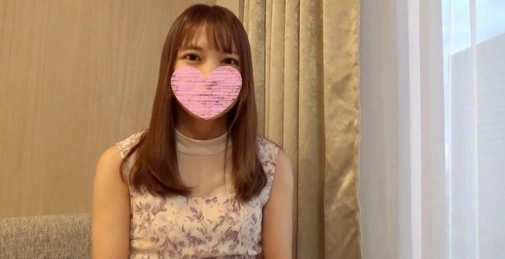 FC2PPV-4528582 Sxjzysqyn 初登场必见！以出众美貌和身材为武器，用顶尖技巧魅惑！最后从中出大量逆流到清理口交，一切都被榨取（SNN-38） []