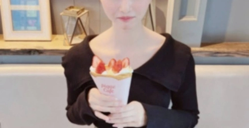 FC2PPV-4405710 清纯美女变身疯狂高潮的二次性爱。在美容院工作的美女进行小尺度暴露约会后，对羞涩白皙、美巨乳、敏感身体进行大量内射两次+大量颜射！ []