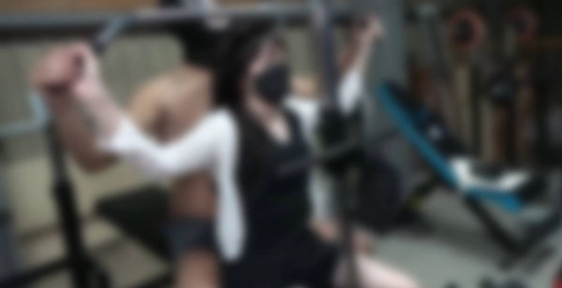 FC2PPV-4676629 变态社长的欲望无法停止。在事务所内自豪的健身房里侵犯苗条美人人妻。 []