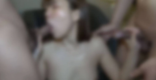 FC2PPV-4555007 【露脸】【内射】作为护士工作的已婚女性本应高收入，却因供养无业丈夫购买独栋房屋后生活开始失控，最终经历人生首次3P体验。 [00:47:32]