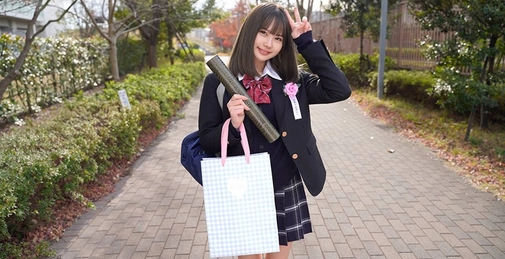 FC2PPV-4739222 Sxjzysqyn 初次体验情人酒店的纯真情侣个人摄影视频 偶像级超可爱女友的小巧乳头硬挺反复高潮的神级影像【附赠额外性爱】[]