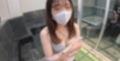FC2PPV-4755785 清纯感十足且超级可爱的20岁！美白肌肤的巨乳149cm！表情太可爱，大叔全程勃起！[]