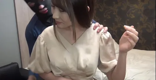 FC2PPV-2687902 Fc2 PPV 2687902「AV女优になりたいんです」Ｆカップのスタイル抜群美女が突然现れた。ＡＶのように激しく必死に。最后はしっかり中出しです♪ [01:08:35]